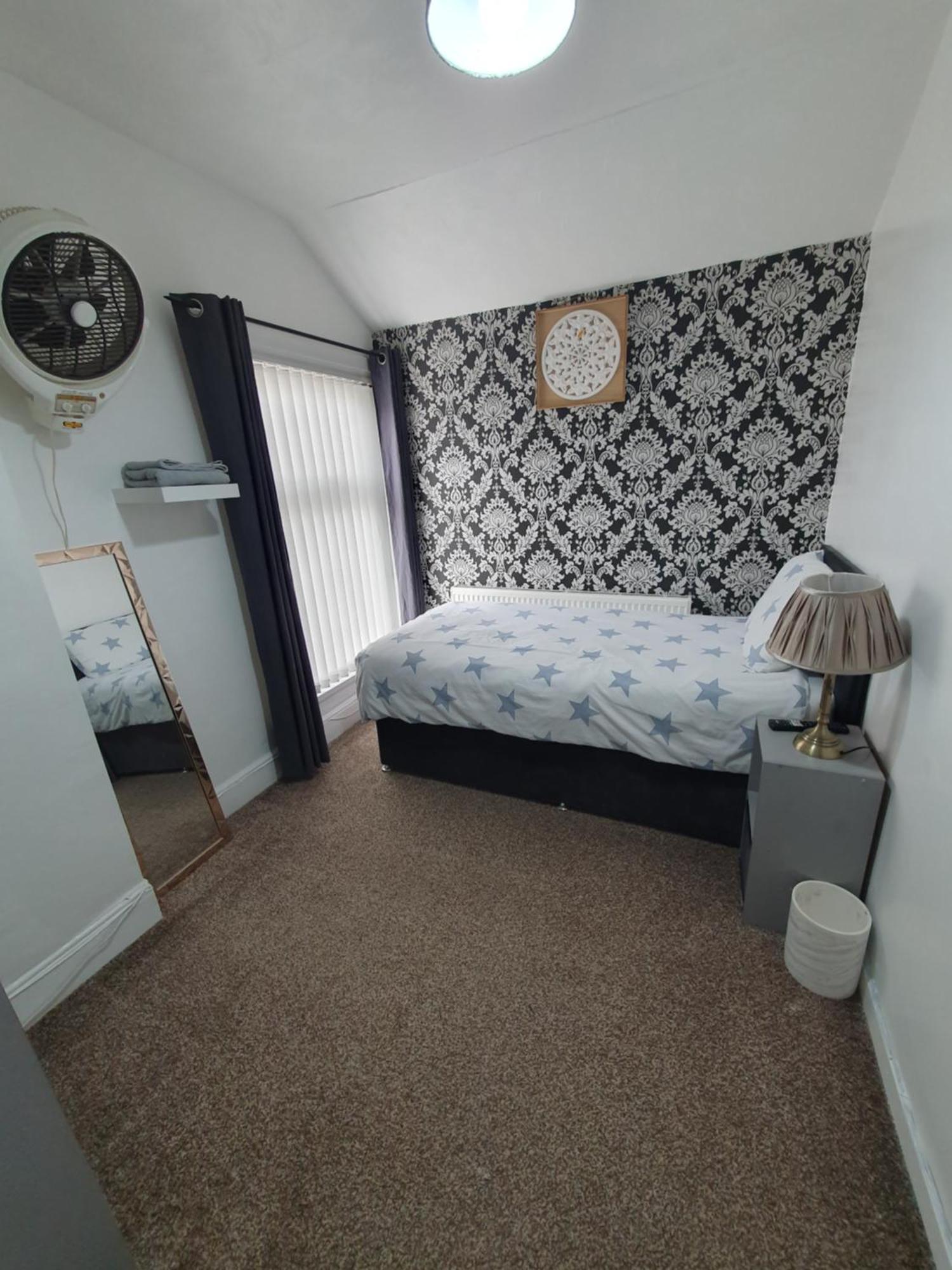 Private Room In Cardiff Exterior foto
